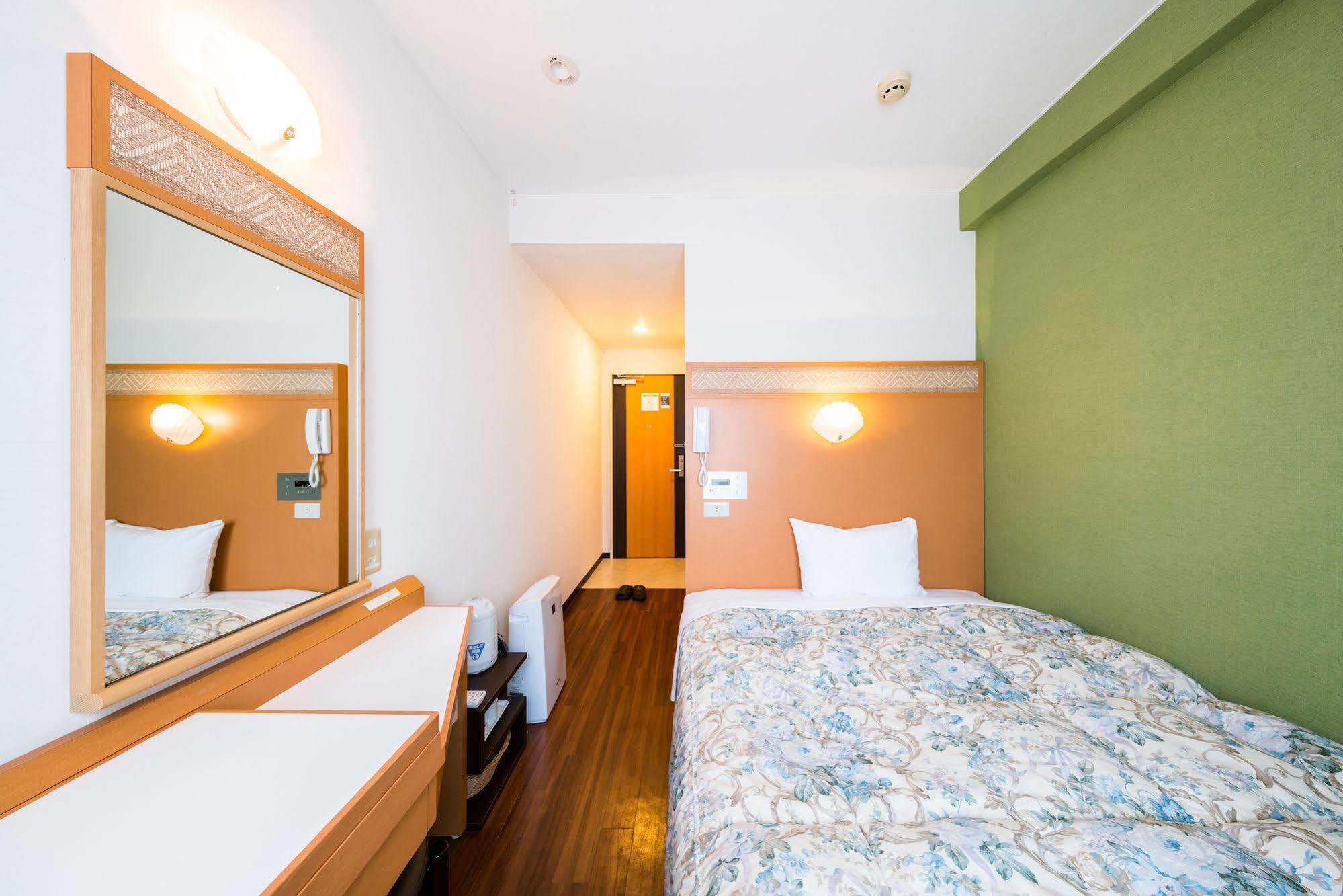 Super Hotel Ishigakijima Ishigaki  Экстерьер фото